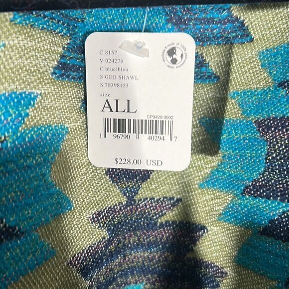 FREE PEOPLE MYSTIC GEOMETRIC PONCHO BLANKET NWT OS SUPER COMFY - Picture 6 of 8